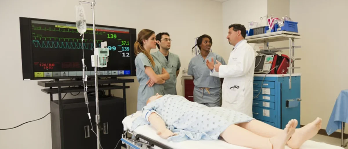 Medical Students, Instructor, and Computerized Patient Simulator